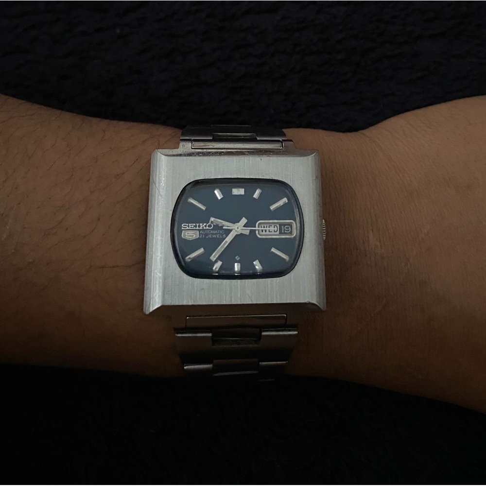 Vintage seiko square watch